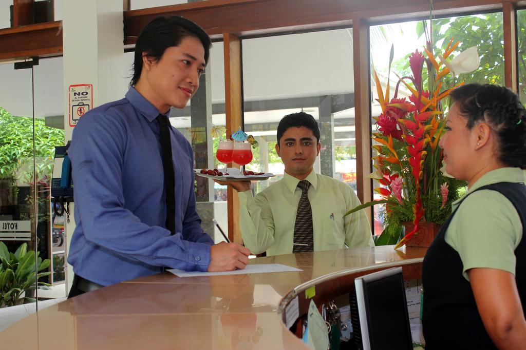 Hotel Sol Del Oriente Pucallpa Buitenkant foto